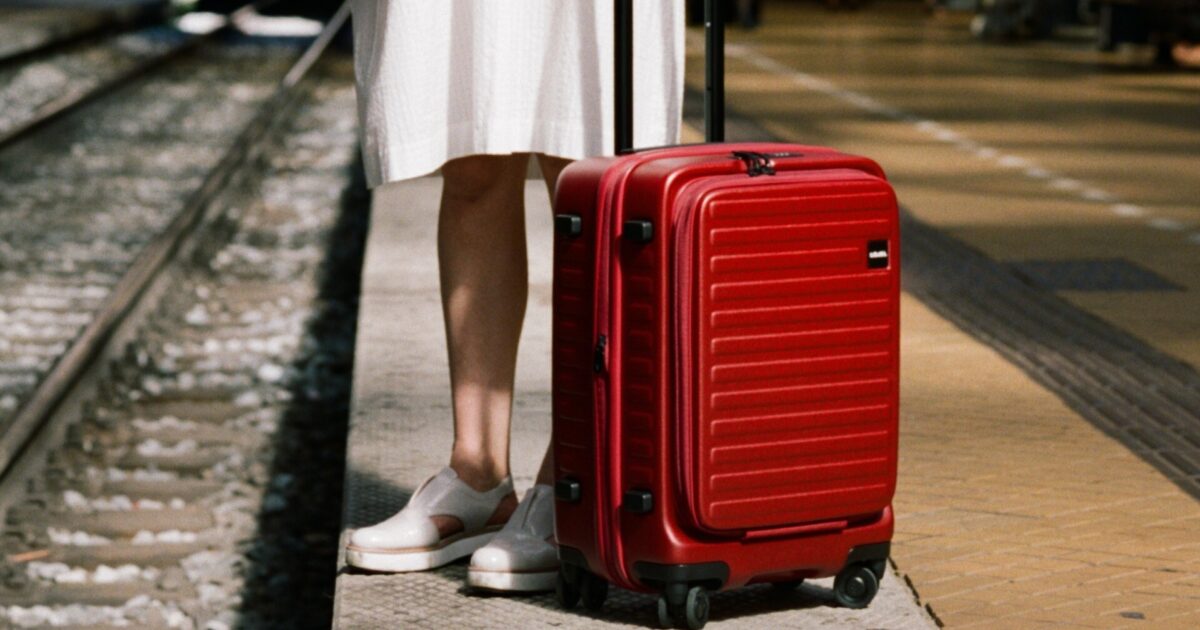 Harbour town luggage store online